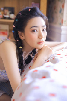 举起手来